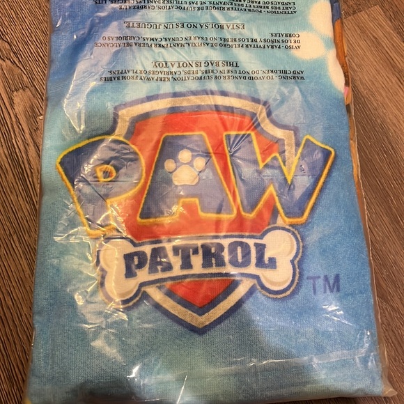 New Paw Patrol beach towel - Picture 4 of 4